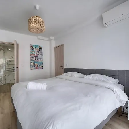 Moderne 2 Terrasse, Martinez Carlton A2b249 アパート *