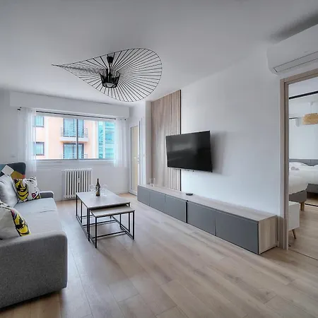 Moderne 2 Terrasse, Martinez Carlton A2b249 カンヌ